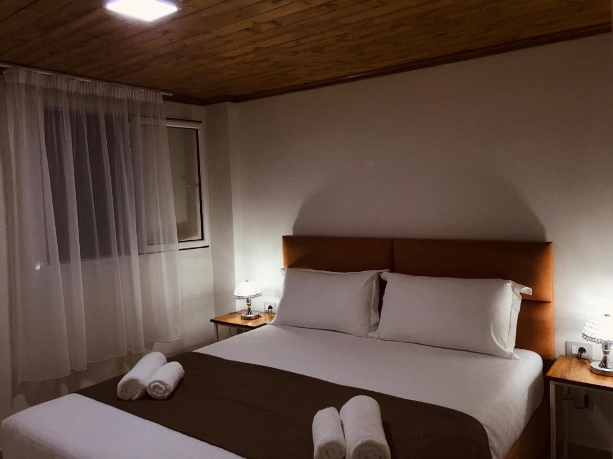 Crown Deluxe Apartments Sarande Ngoại thất bức ảnh