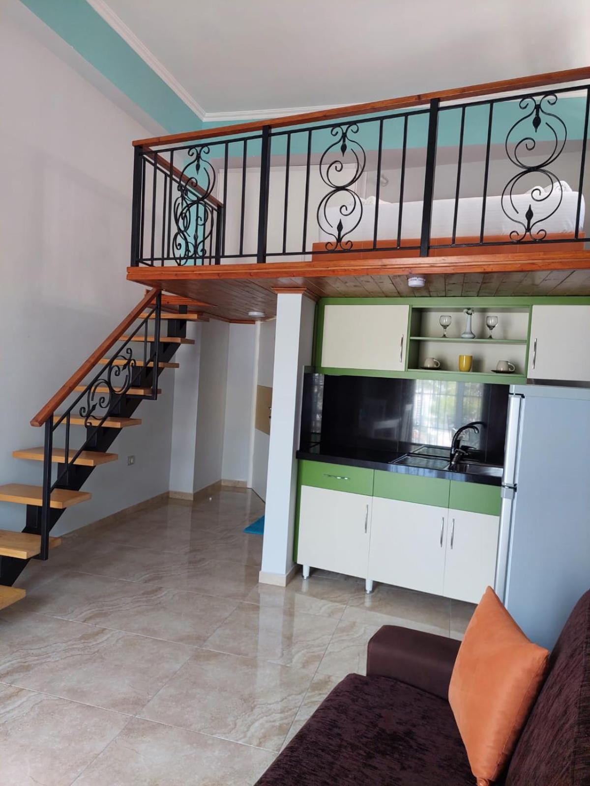 Crown Deluxe Apartments Sarande Ngoại thất bức ảnh