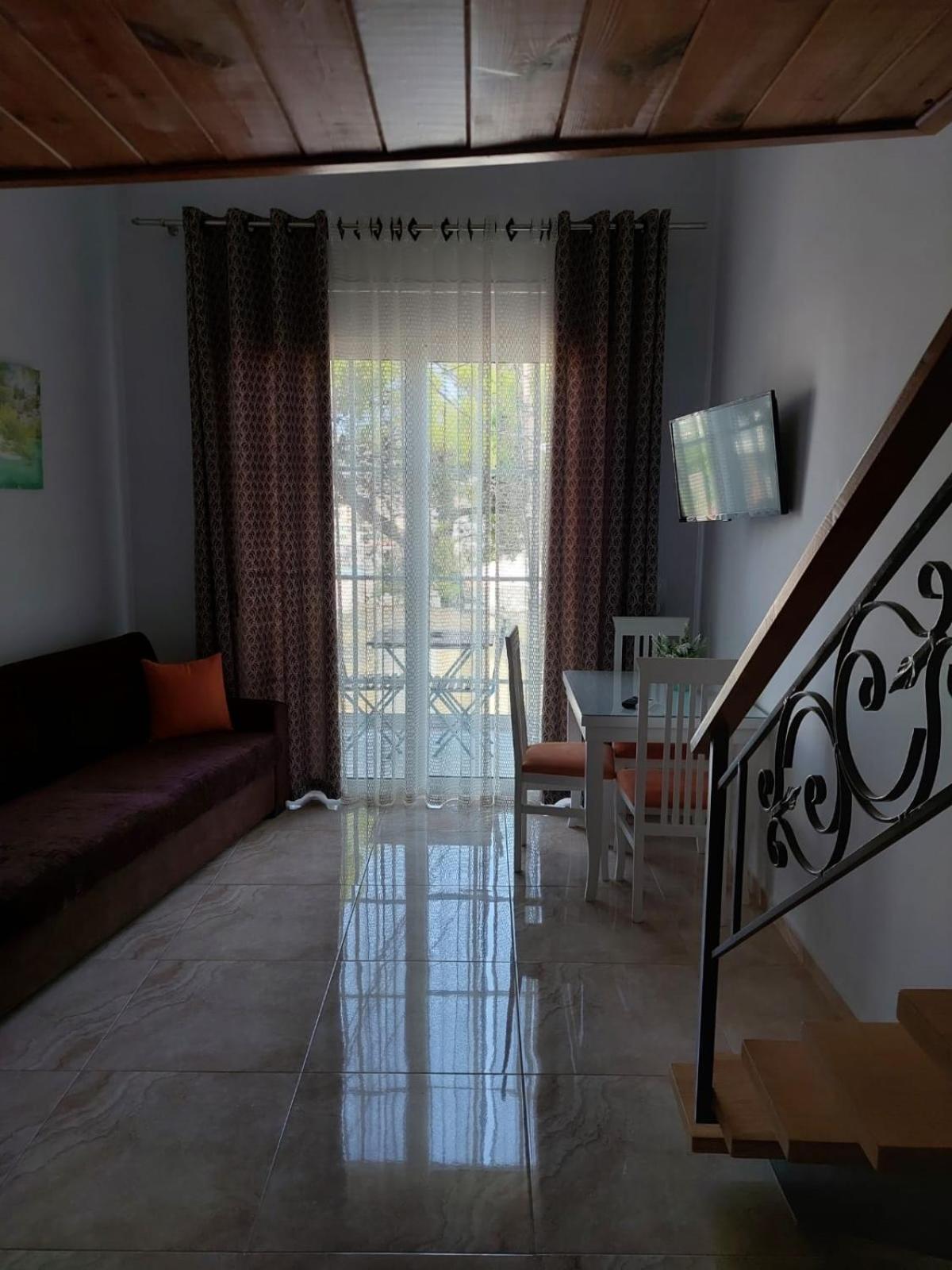 Crown Deluxe Apartments Sarande Ngoại thất bức ảnh