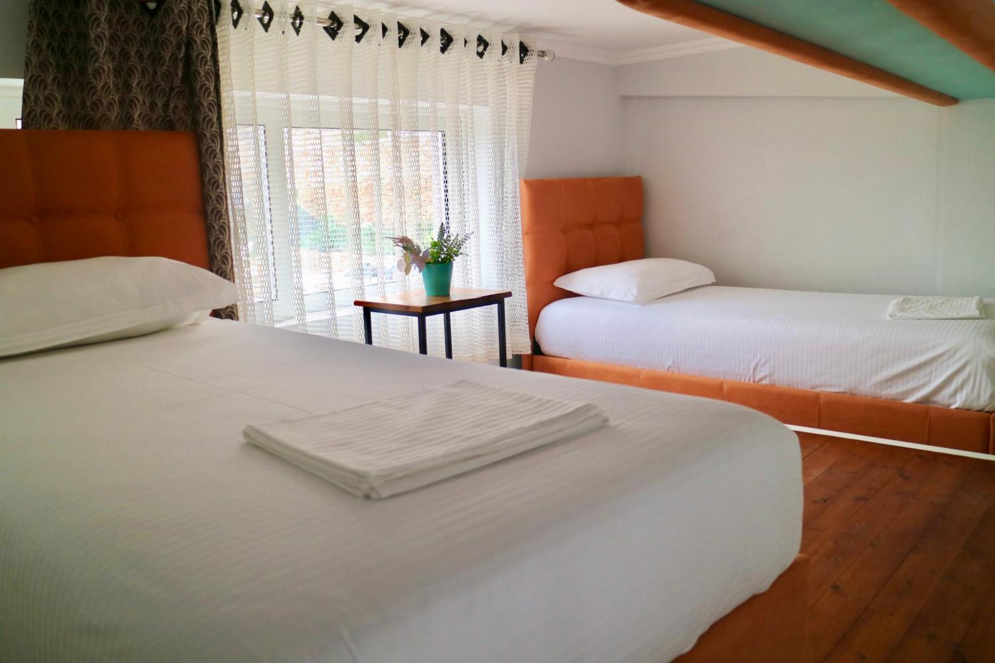 Crown Deluxe Apartments Sarande Ngoại thất bức ảnh