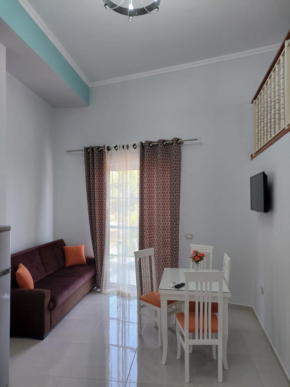 Crown Deluxe Apartments Sarande Phòng bức ảnh